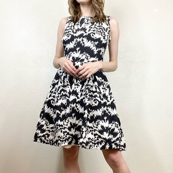 Neiman Marcus Black & White Patterned A Line Dress - Picture 1 of 8